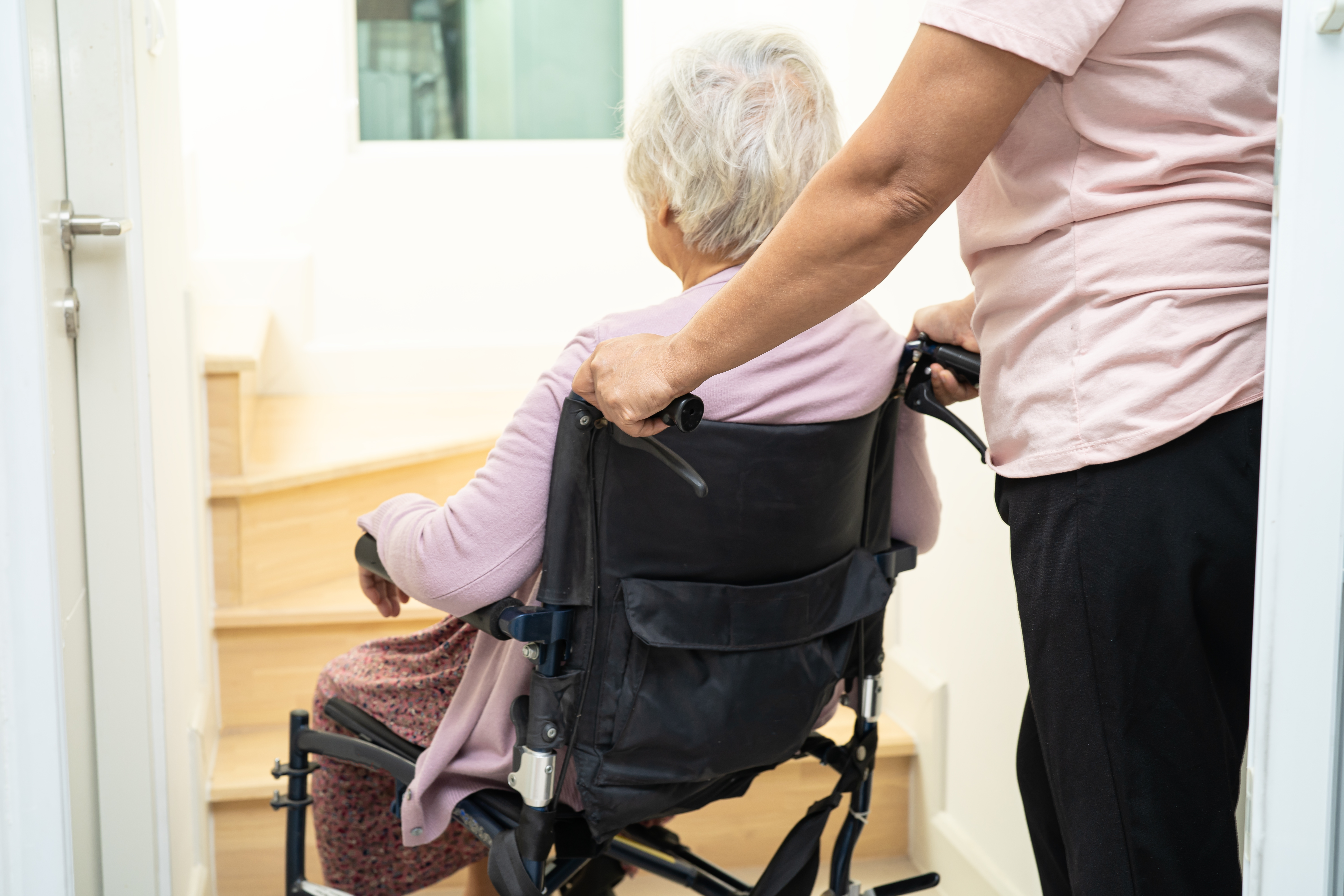 Straight VS Curved Stairlifts