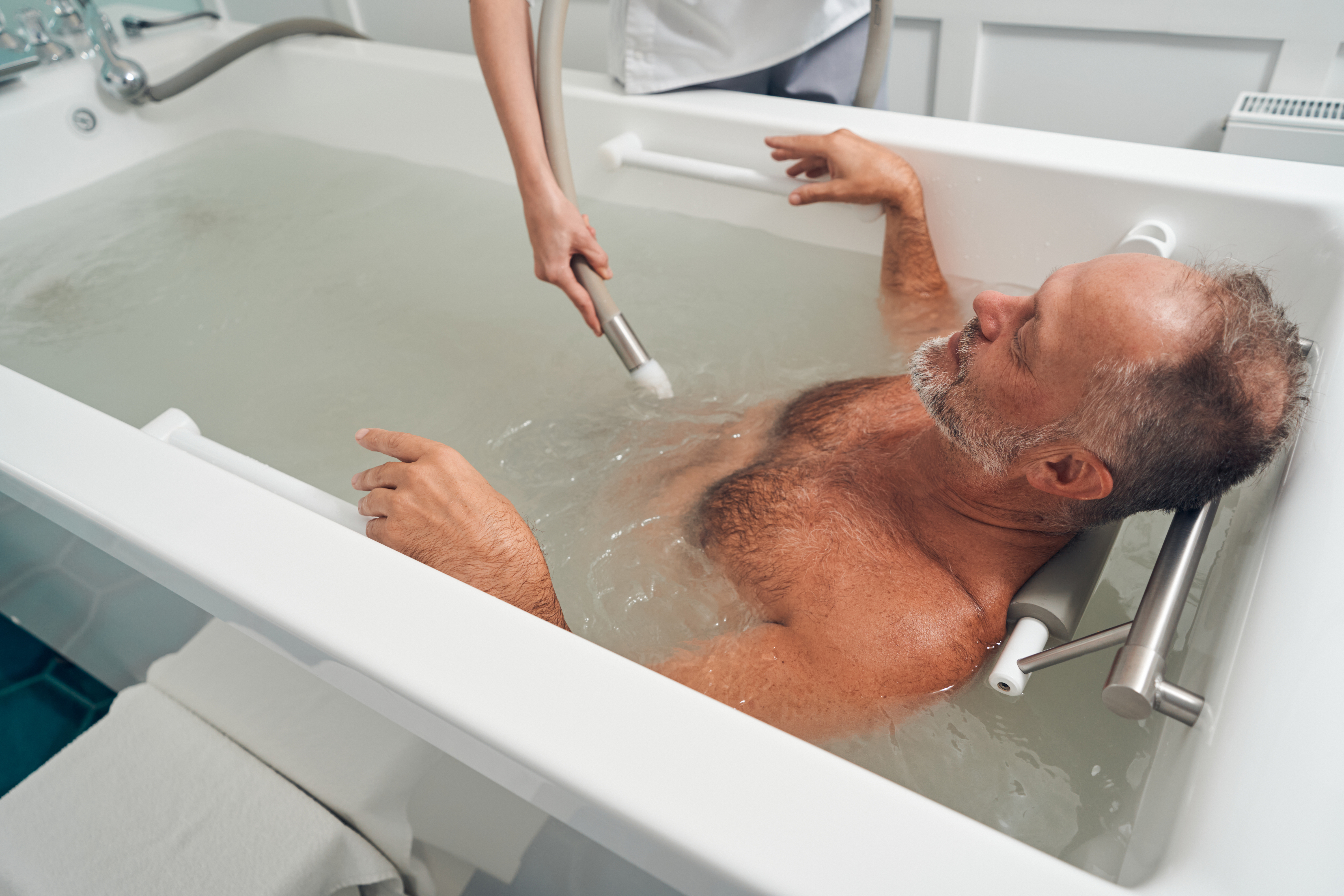 Safety and convenience of Walk In Bath Tubs
